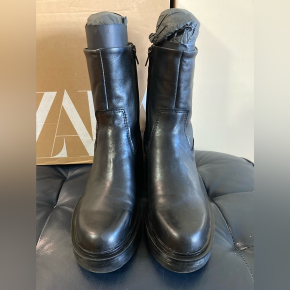 Zara black leather boots 7.5 - Picture 2 of 8